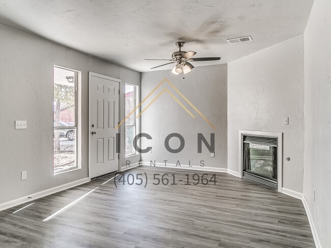 Building Photo - 7409 Kings Manor Ct