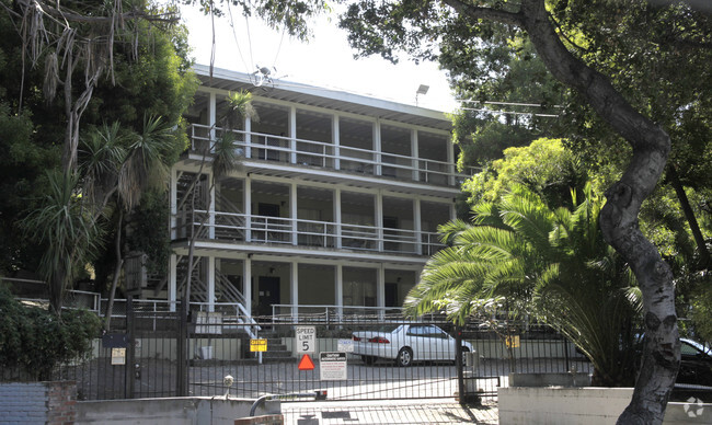 Primary Photo - 3000 Richmond Blvd