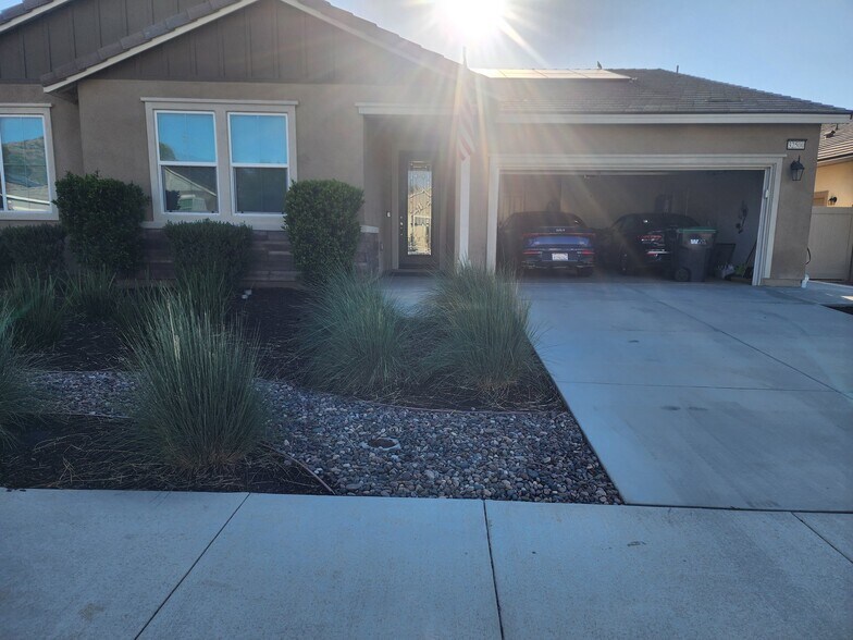 Building Photo - 32500 McKiernan Ln