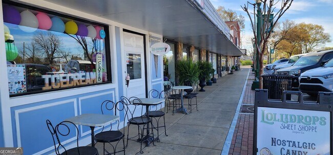 Primary Photo - 15 S Main St