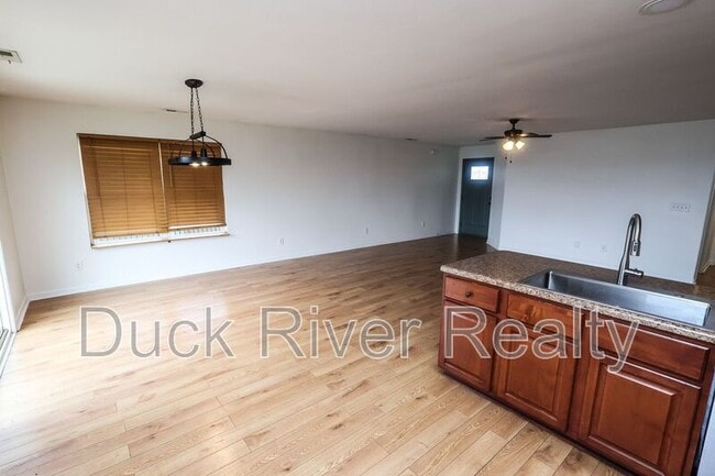 Building Photo - 2207 Carpenter Bee Dr