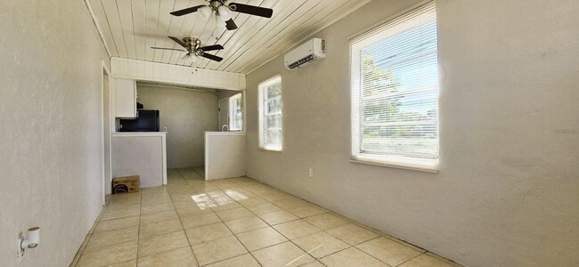 Building Photo - 134 E St