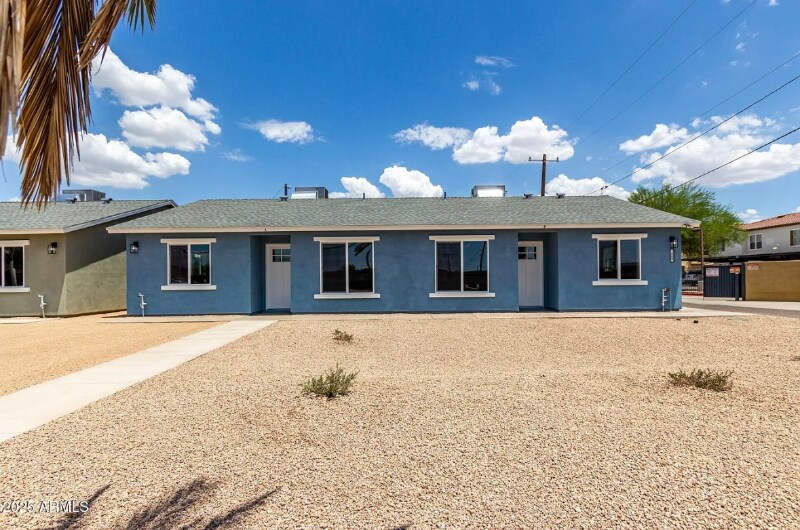 Building Photo - 1009 S 17th Ave