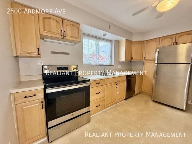 Building Photo - 2500 Ardmore Ave