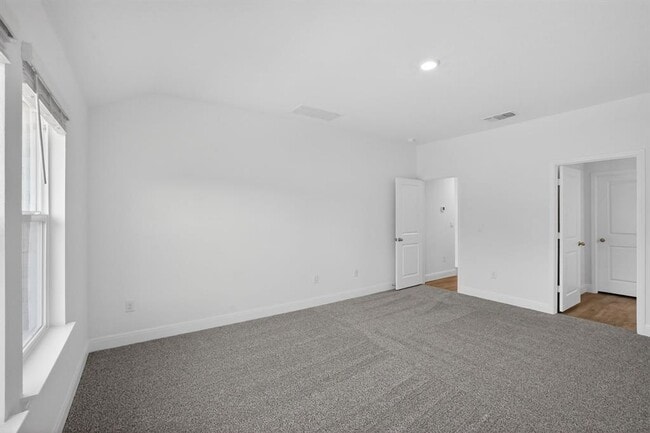 Building Photo - 289 Rivers Edge Dr