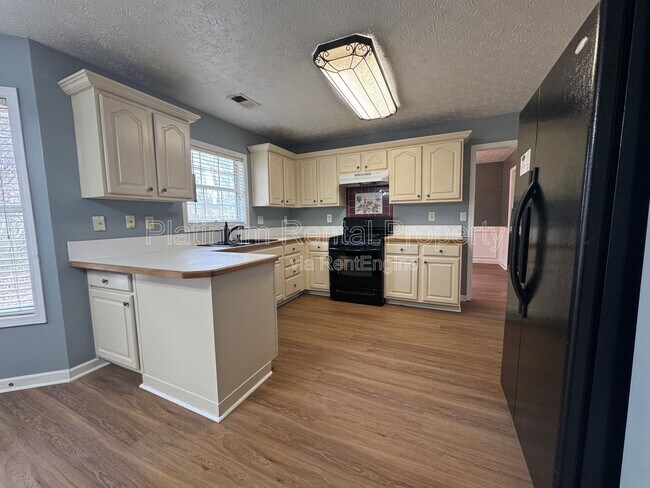 Building Photo - 2246 Wind Lass Dr