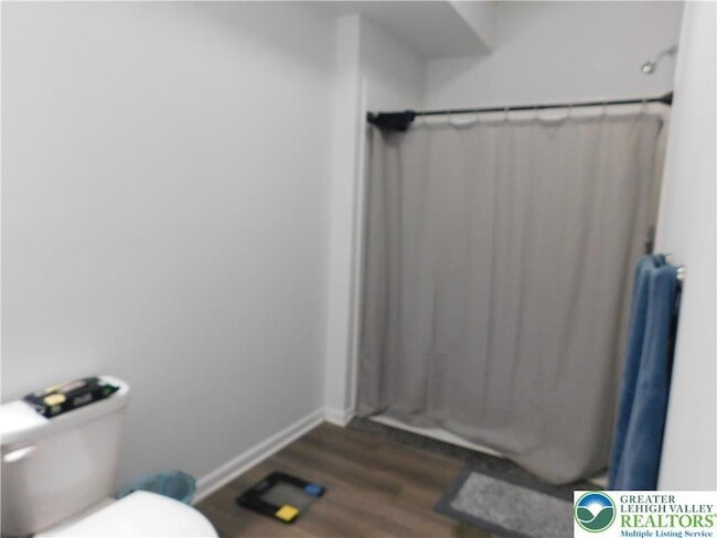 Building Photo - 1047 Cetronia Rd