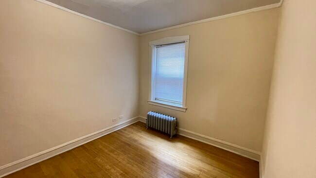 3BR: BEDROOM 2 - 2415-2417 W Birchwood Ave