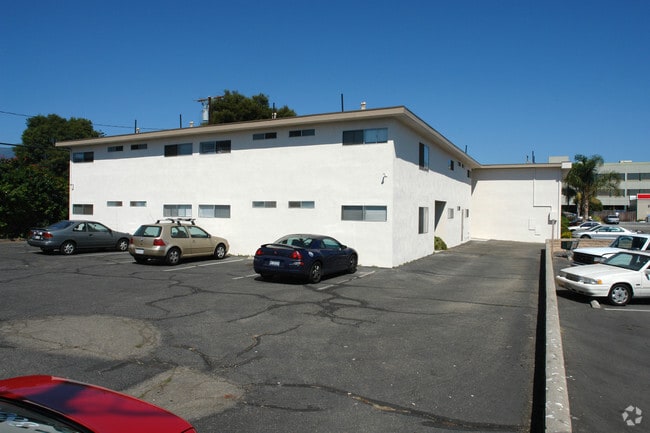 Building Photo - Kinman Apartments