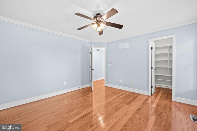 Building Photo - 46564 Hampshire Station Dr