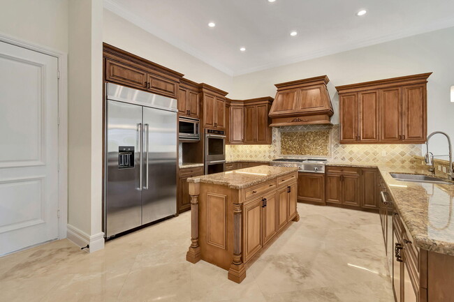 Building Photo - 953 Banyan Dr