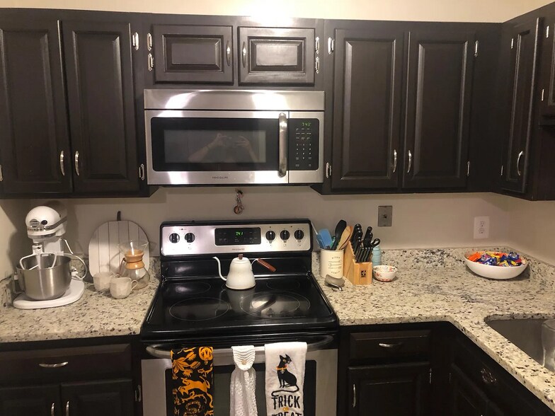 Building Photo - 923 T St NW