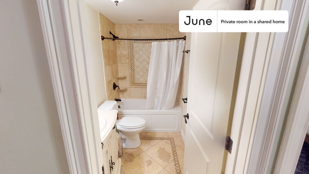 Building Photo - Room in Shared 5 bed/2 bath home in Mission Hill