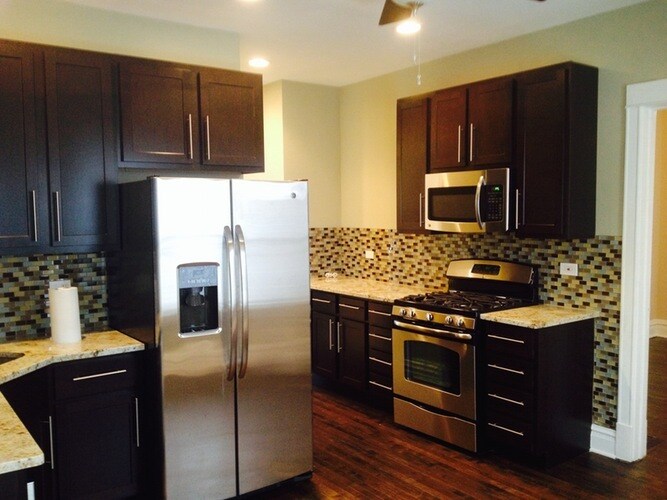 Primary Photo - 2960 N Elston Ave