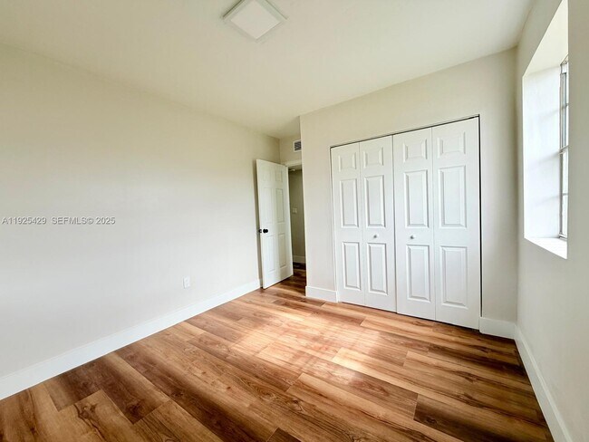 Building Photo - 4801 NW 33rd Ave