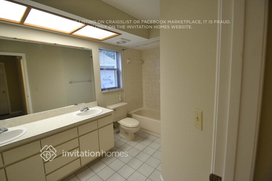 Building Photo - 4112 Kipling Ave