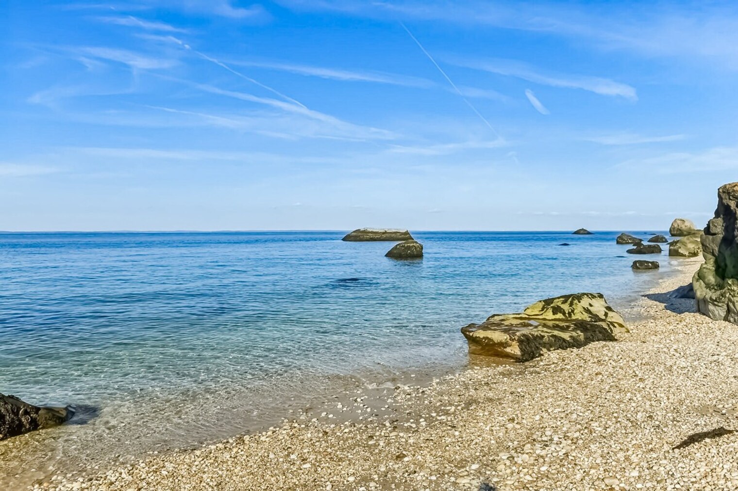 Building Photo - 605 Circle Dr