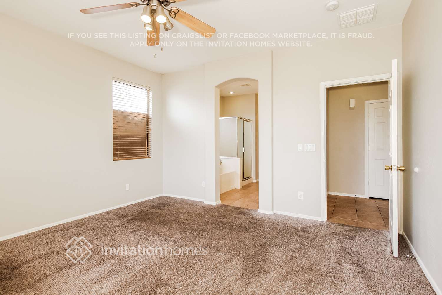 Building Photo - 3213 S 103rd Dr