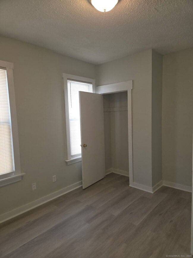 Building Photo - 43 Gilbert Ave