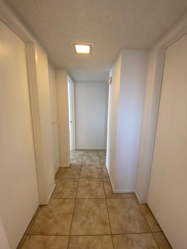 Building Photo - *DONT MISS OUT ON THIS GREAT MOVE IN SPECI...