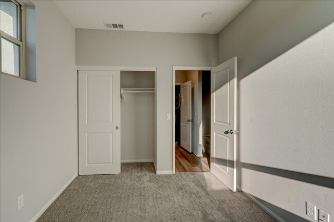 Building Photo - Modern, Energy Efficient & New 3 BD/3BA + Loft Townhome