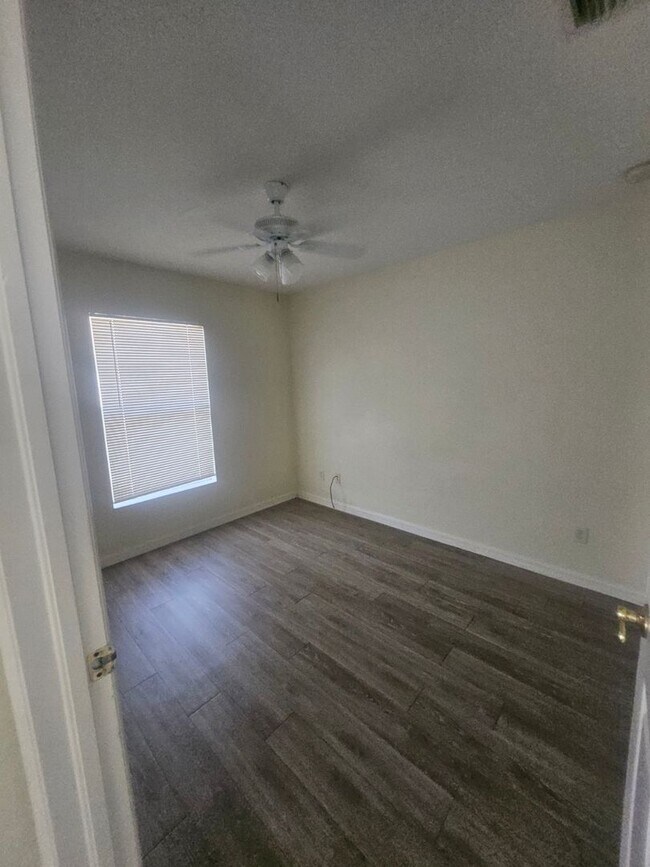 Building Photo - 7450 Blutter Rd