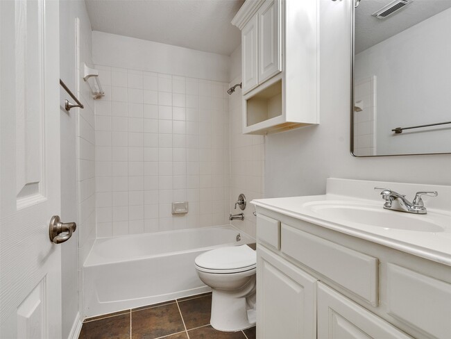 Building Photo - 14518 Logan Falls Ln