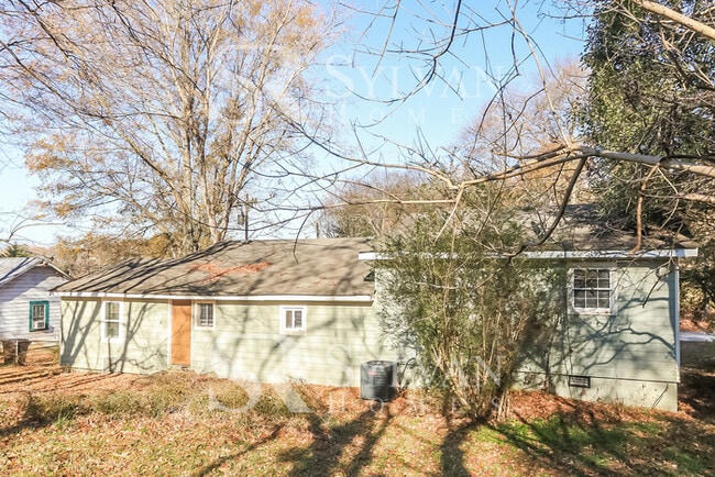 Building Photo - The Lifestyle You Deserve.