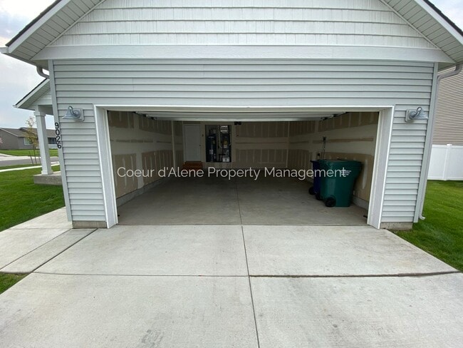 Building Photo - 9026 Scotsworth St