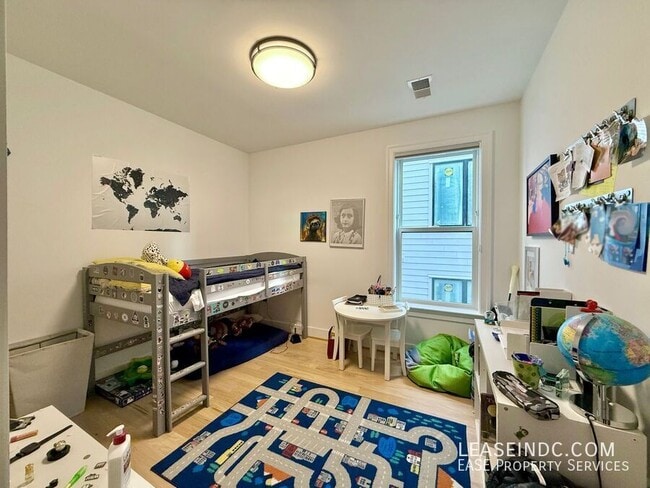 Building Photo - 4335 Harrison St NW