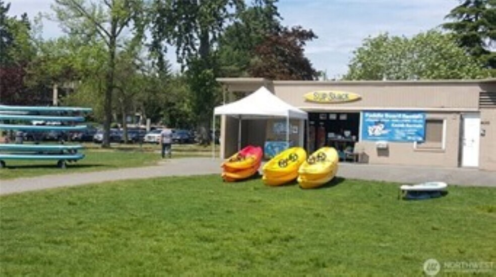 Juanita Beach Park Rentals - 9906 NE 124th St