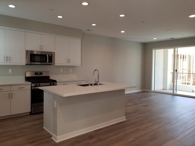 Building Photo - 2137 Stellar Way