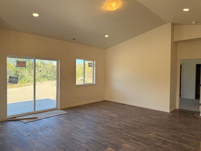 Building Photo - Brand New 4 bedroom, 2 bath, 2 car garage home