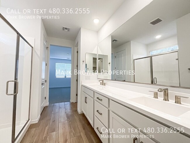 Building Photo - 34682 Ashwood Dr