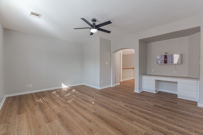 Building Photo - 63 W Artist Grove Pl