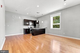 Building Photo - 655 59 N 16th Street Unit 1