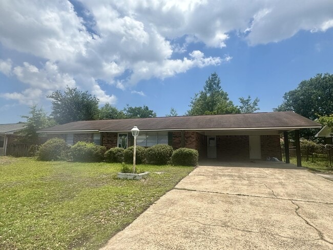 Primary Photo - 2085 Trailwood Dr