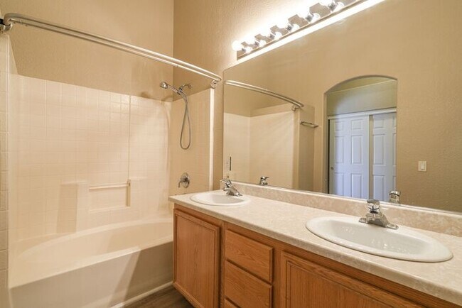 Building Photo - 3 BD 2 BTH SINGLE STORY FOR RENT IN GREEN VALLEY! * COMING SOON *