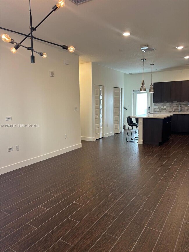 Building Photo - 4700 NW 84th Ave