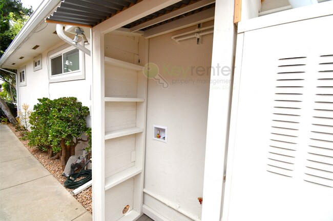 Building Photo - 624 N Nevada St