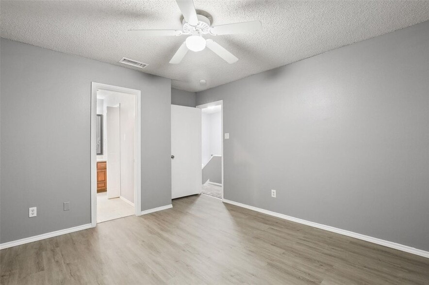 Building Photo - 8943 Camfield Way St