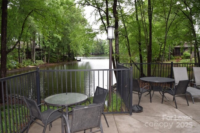 Building Photo - 449 Windward Dr