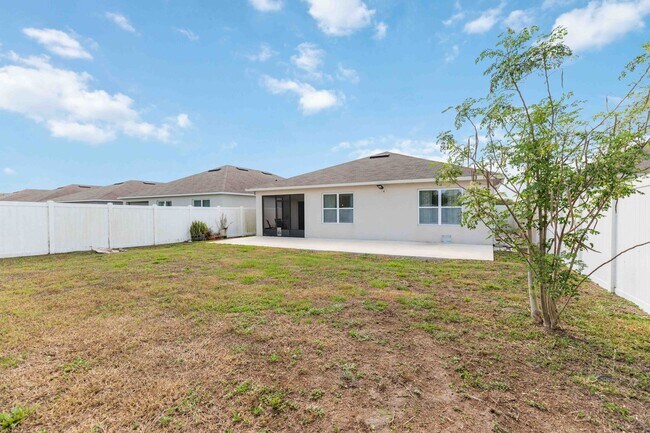 Building Photo - 4/2 Energy Efficient Home in St. Cloud w/ Fenced Back Yard