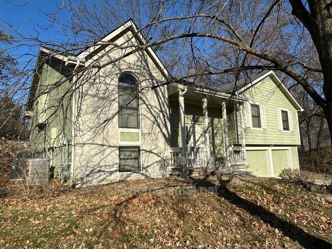 Building Photo - 9802 NW 72nd Terrace