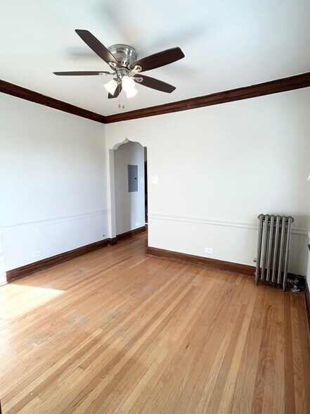 Building Photo - 5234 N Rockwell St