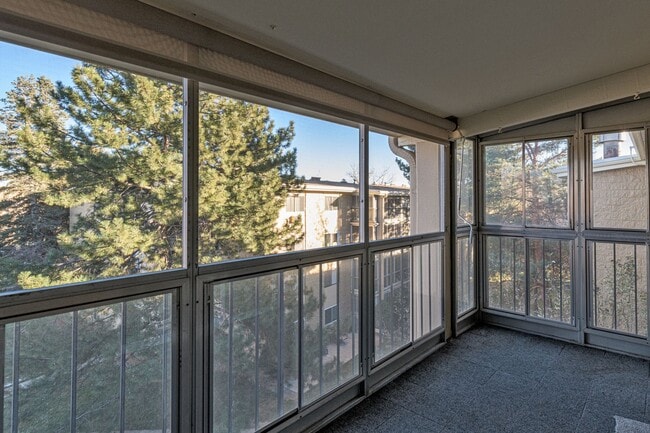 Building Photo - 3022 S Wheeling Way
