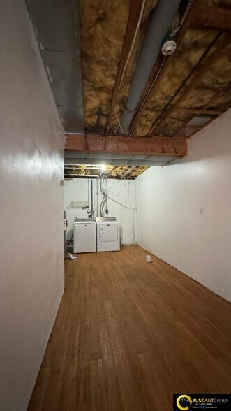 Building Photo - 118 Montclair Ave