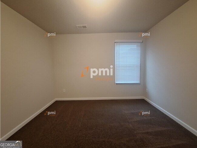 Building Photo - 3658 Madison St