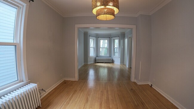 Building Photo - 4219 N Albany Ave