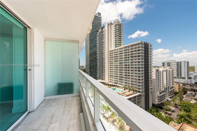 Building Photo - 1080 Brickell Ave